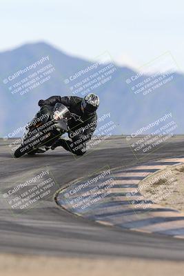 media/Nov-16-2025-Race Pace (Sun) [[8c5fa54630]]/Verified Riders/8-Turn 12 (120pm)/